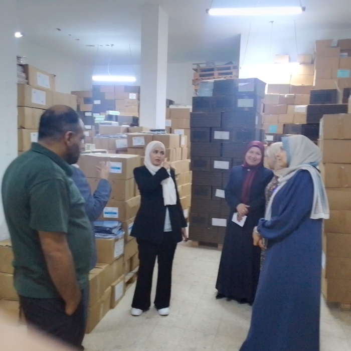 الخريشا تتفقد  مستودعات الكتب المدرسية في مديريةلواءناعور..