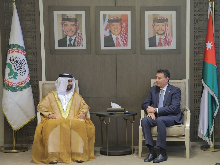 مذكرة تفاهم بين مجلس النواب والبرلمان العربي...صور