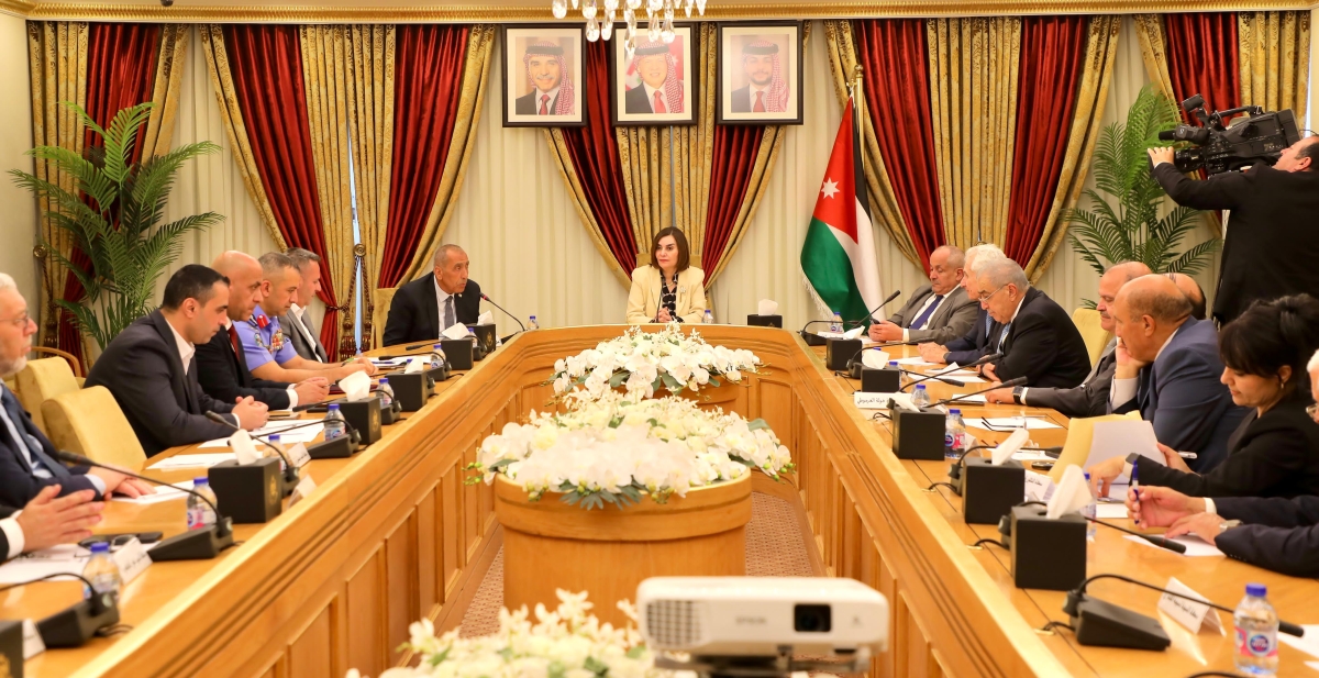 الحوار الشبابي في الأعيان تلتقي عددًا من مدراء الإدارات بالأمن العام