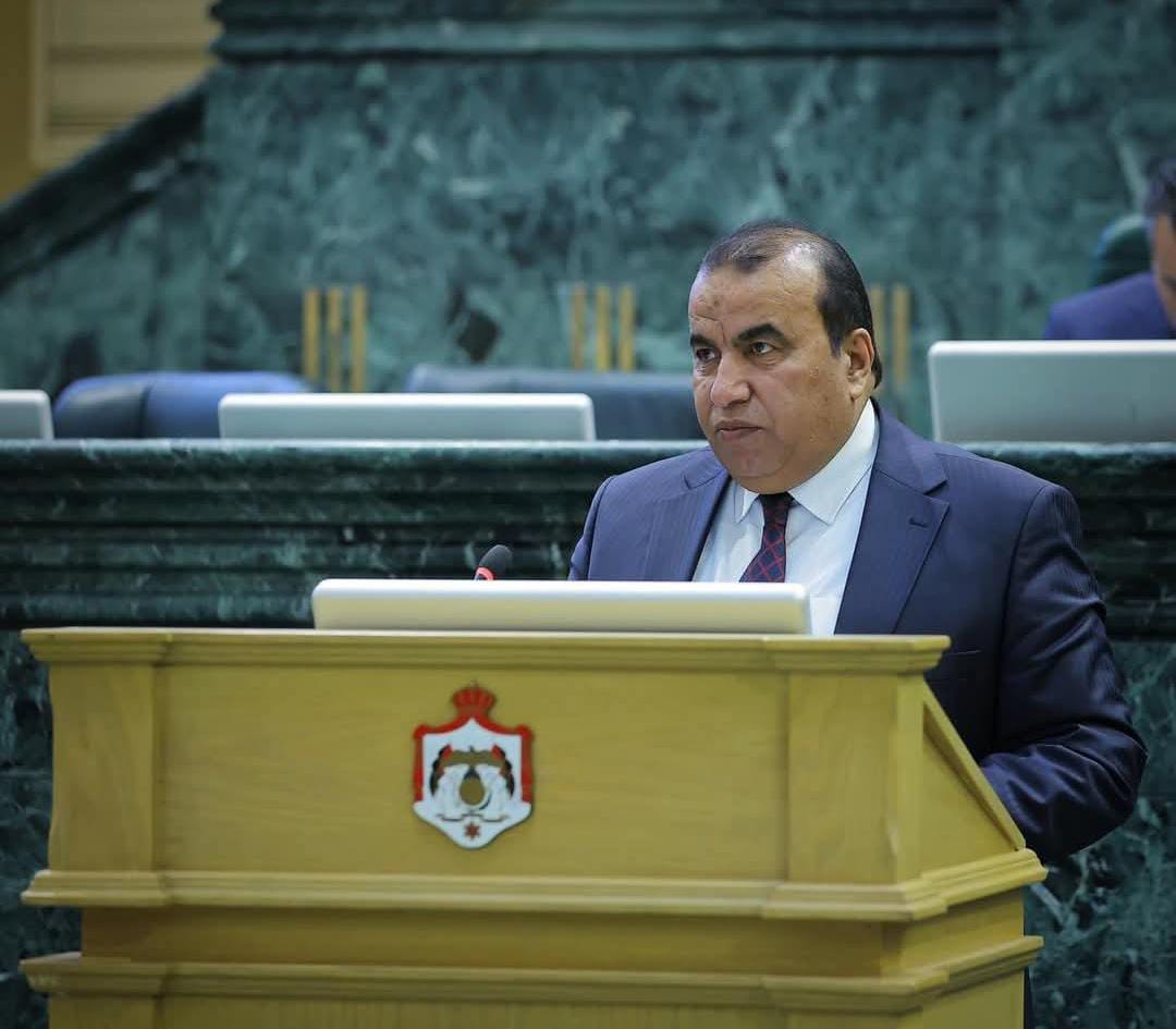النائب الجبور يُوجه استجواباً لرئيس الوزراء بشأن آلية تعيين أمين عام وزارة العمل