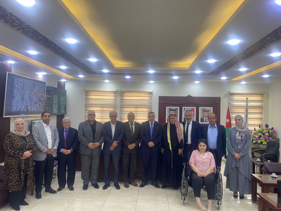 محافظ الزرقاء يؤكد أهمية التنسيق المشترك مع مجلس المحافظة لتنفيذ المشاريع الخدمية والتنموية