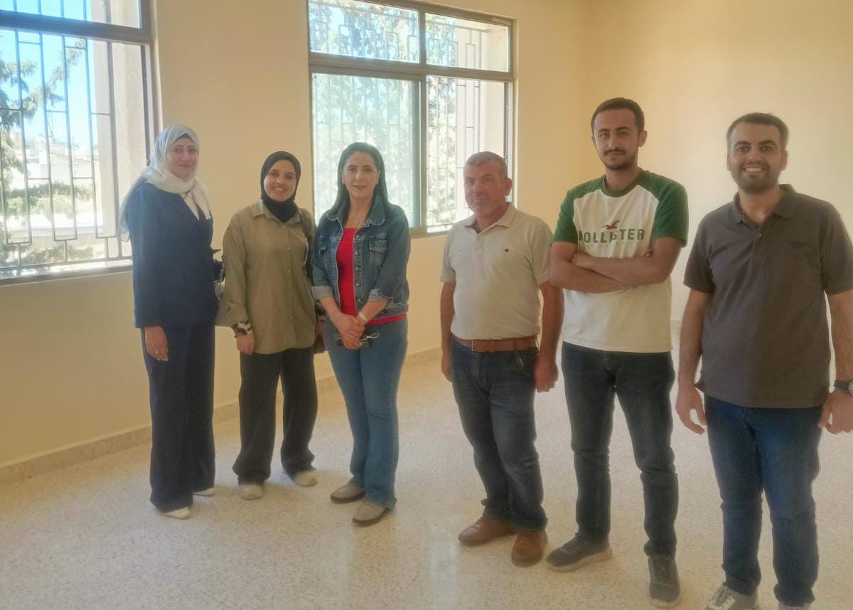 ابورمان تتفقد جاهزية عطاء الإضافات الصفية في مدرسة المعمورةسبنات للعام ٢٠٢٥ ٢٠٢٦ .