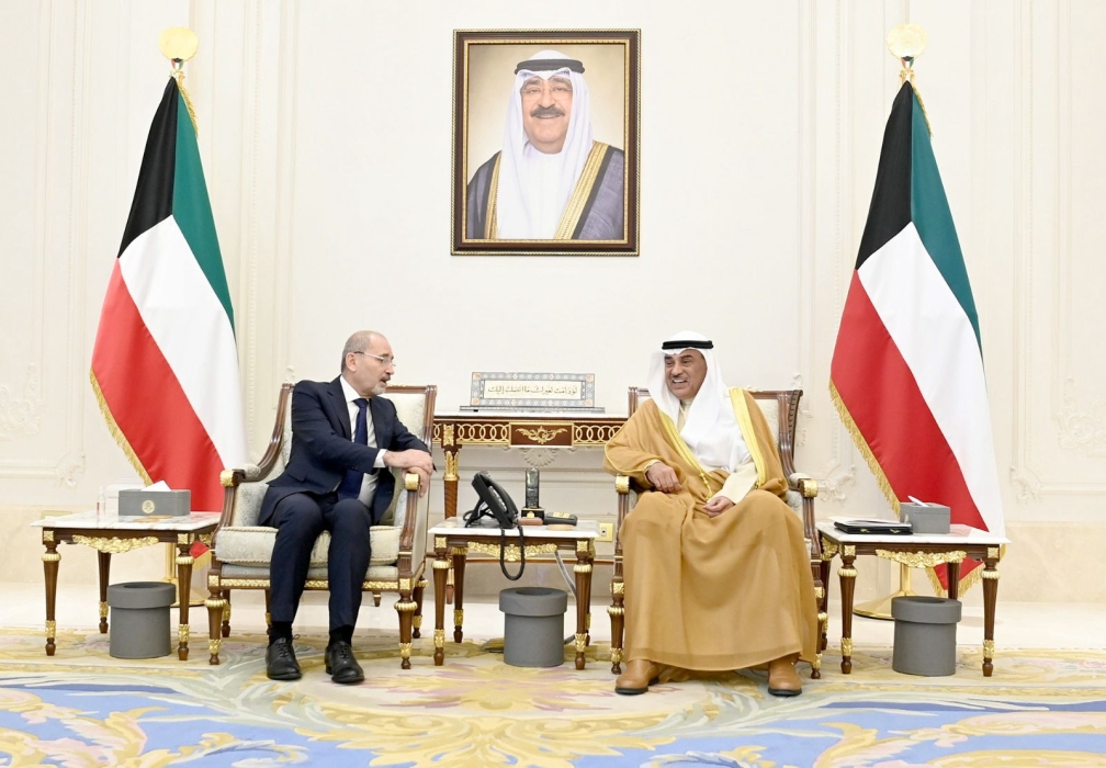 وزير الخارجية يلتقي رئيس مجلس الوزراء الكويتي