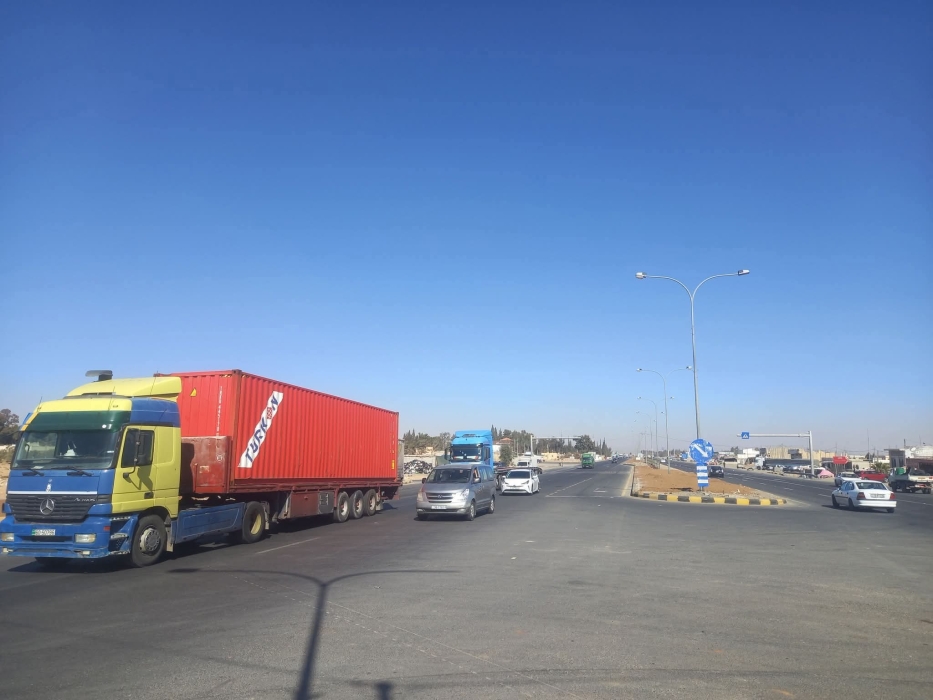 الطريق الصحراوي في الحسينية بلا جسور أو أنفاق.. خطر يومي يهدد حياة 30 ألف مواطن