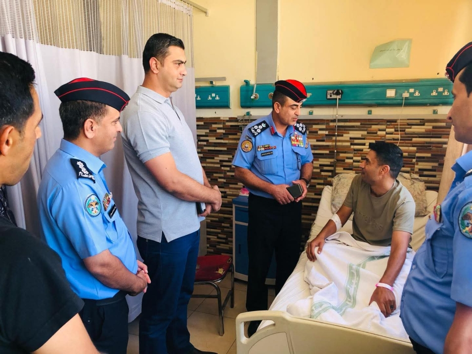 العميد أبو وندي يطمئن على صحة عدد من مرتبات الأمن العام في الأمير هاشم