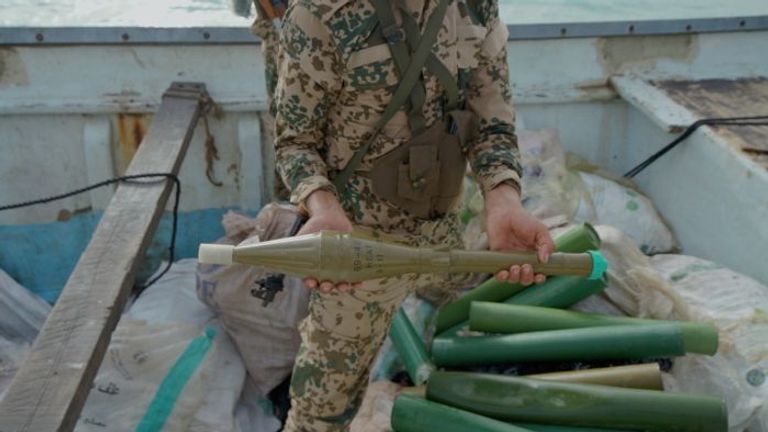 ضبط شحنة سلاح في ممر تهريب للحوثيين في البحر الأحمر
