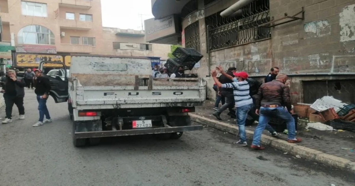 حملة لإزالة البسطات غير المرخصة في إيدون بإربد