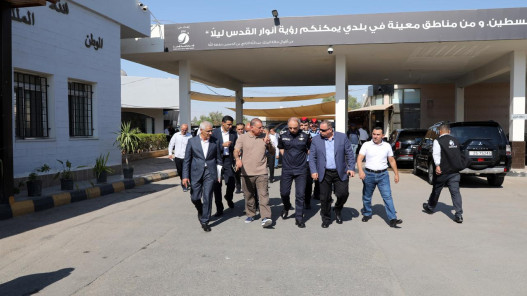 الفراية يوجه بتنفيذ حملات أمنية على مناطق محيطة بجسر الملك حسين