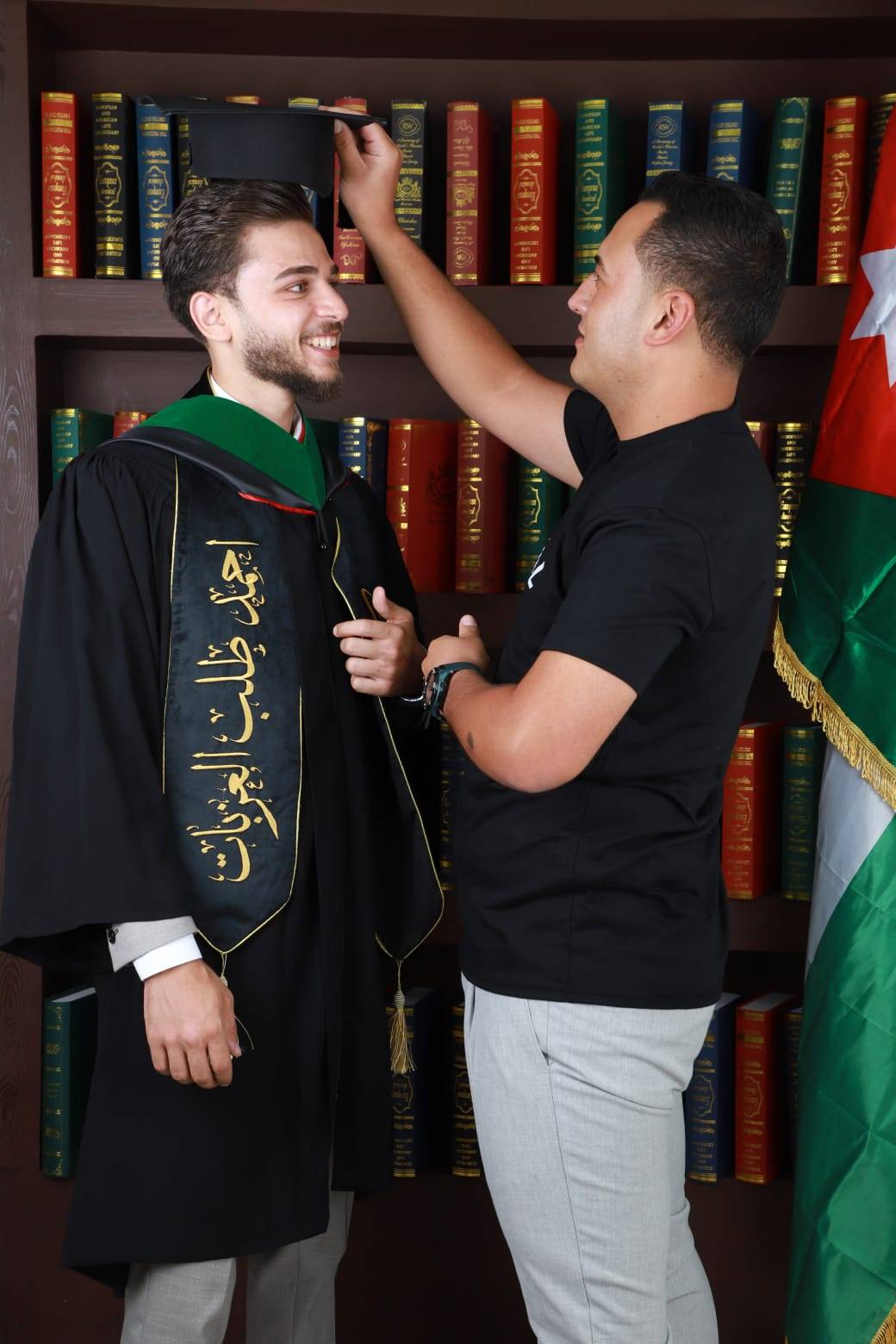 أحمد العزبات ينال البكالوريوس في الشريعة من جامعة اليرموك