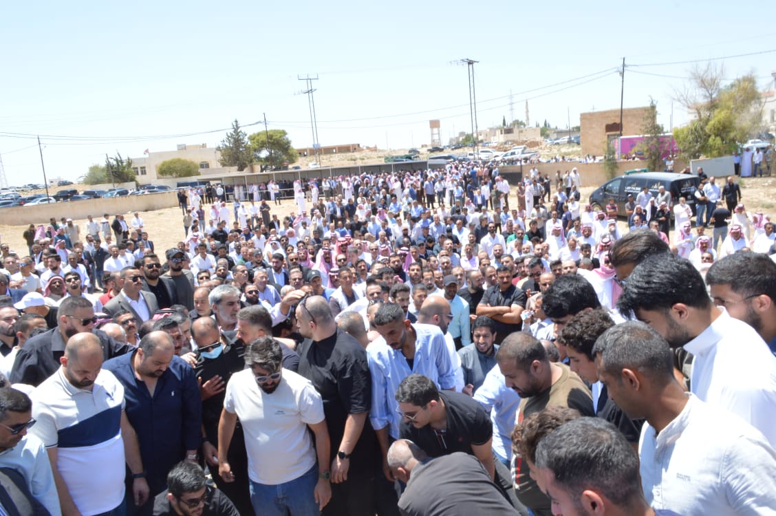وداع مؤلم لـ فايز عناد الفايز.. خسارة حزينة تخيم على قبيلة بني صخر ...صور 