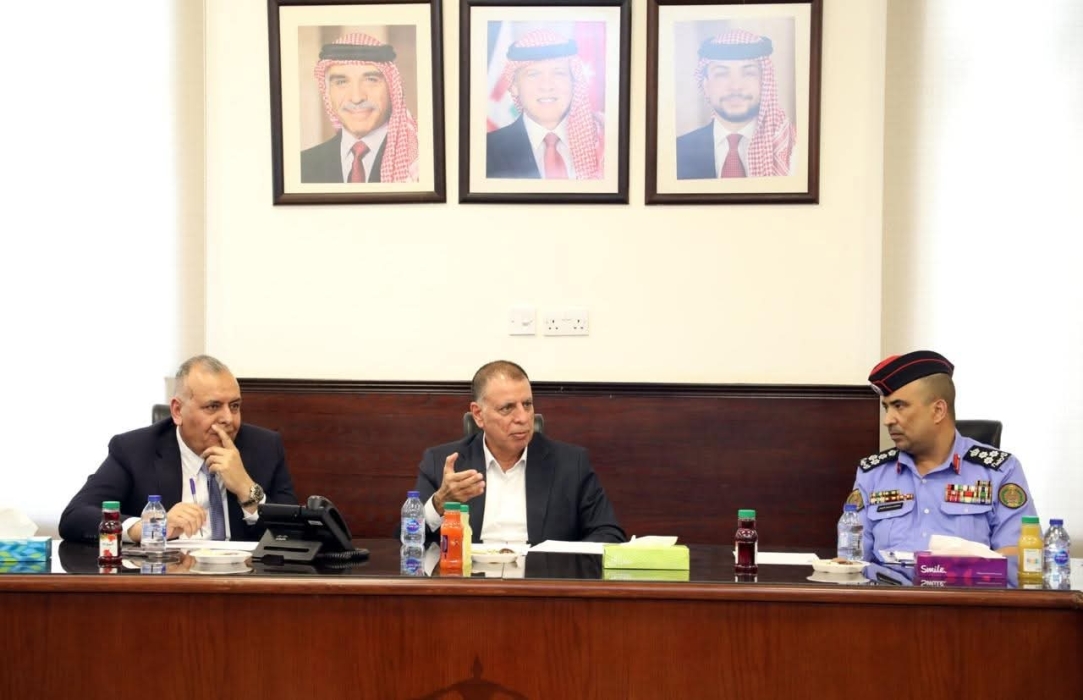 الفراية يؤكد على  أهمية التعاون والتنسيق بين جميع المعنيين...صور