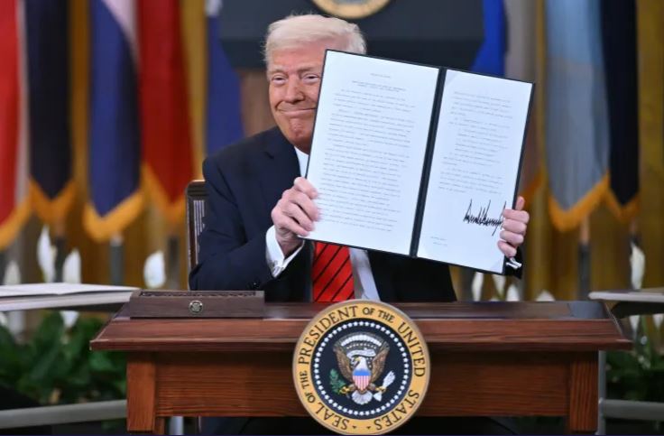 المحكمة العليا الأميركية تسمح لترامب باستئناف تفكيك وزارة التعليم