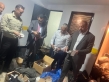 مدير عام مؤسسة الغذاء والدواء يترأس مداهمة شقة سكنية لتصنيع مستحضرات التجميل بشكل مخالف
