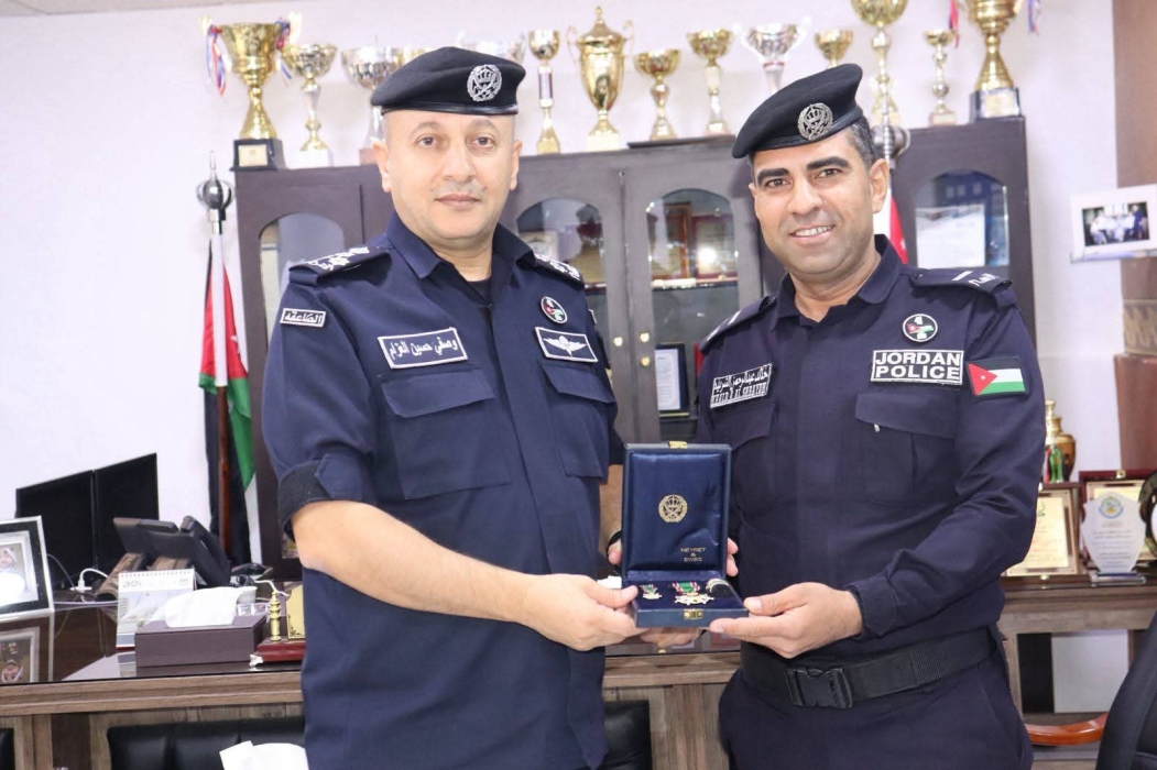 الشريدة يتقلد وسام الاستقلال العسكري من الدرجة الخامسة