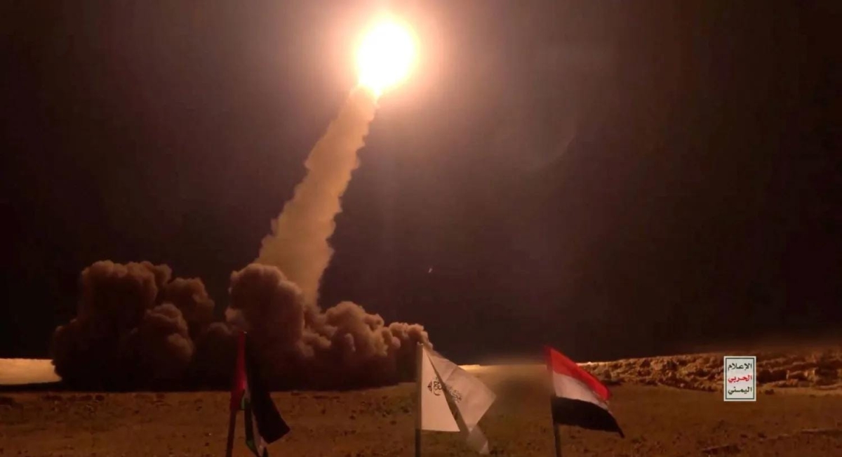 صاروخ من اليمن يعلّق الملاحة في مطار بن غوريون