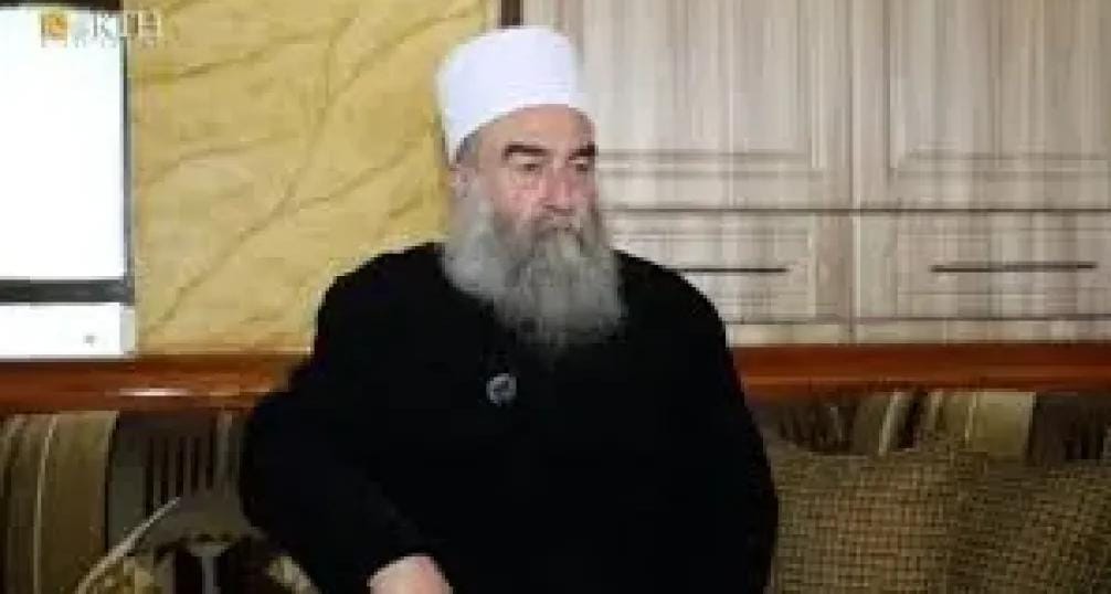 من هو الشيخ حكمت الهجري؟ سيرة الدرزي الذي اصبح رمزاً للحرب في سوريا