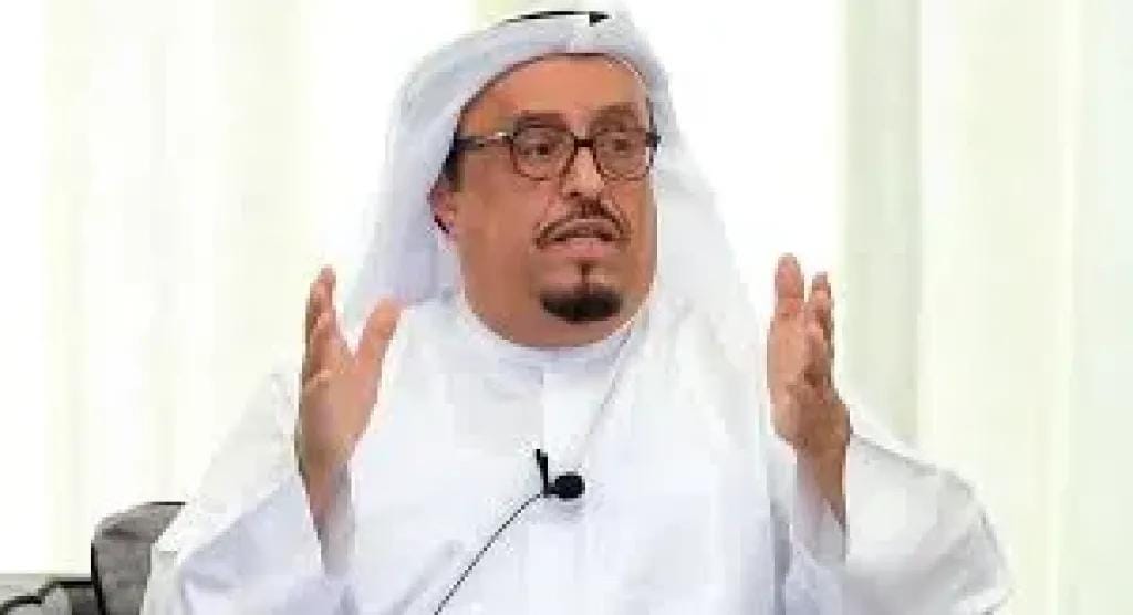 ضاحي خلفان يروي موقفاً صادماً: كنا مديونين بـ 30 مليار والشيخ محمد بن راشد اتخذ قراراً جريئاً بشراء طائرات بـ 50 مليار