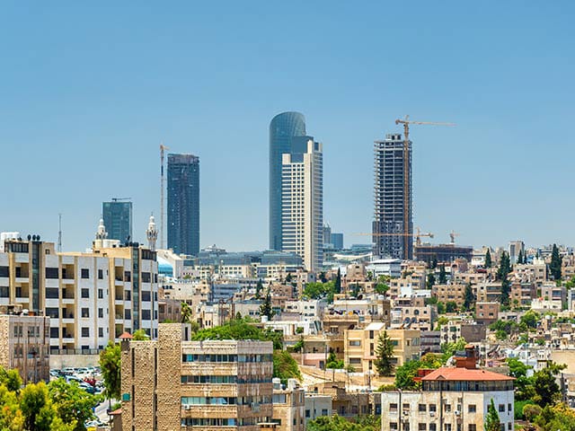 أجواء حارة نسبيًا في اغلب المناطق اليوم وغدًا