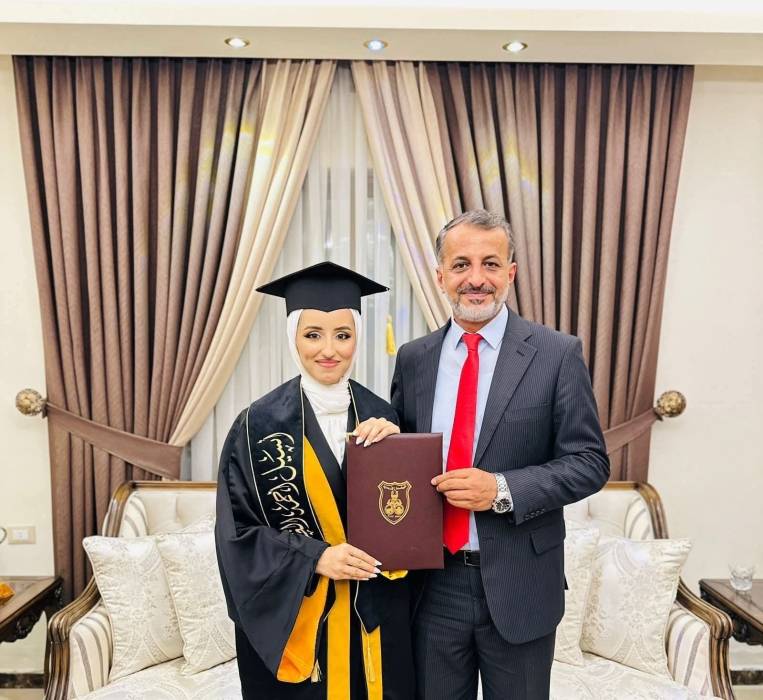 أسيل الغويري تنال درجة البكالوريوس  من الجامعة الأردنية بتخصص اللغة الانجليزية التطبيقية