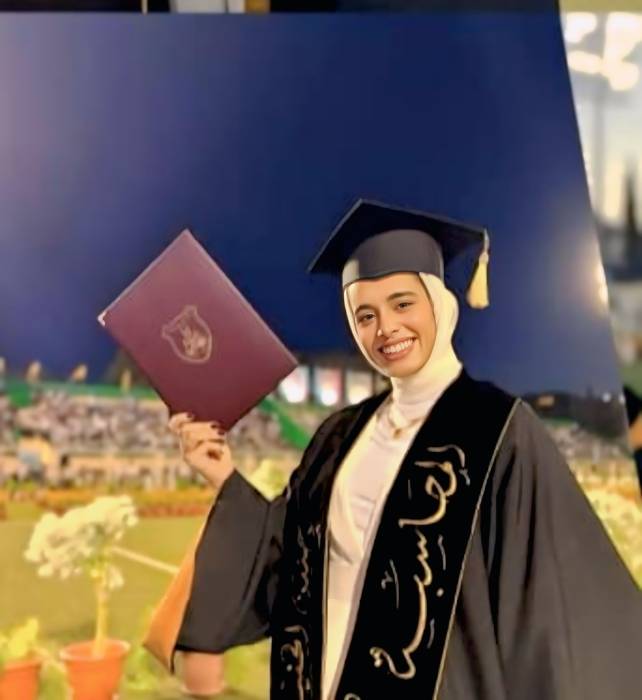 جنين وليد الحنيني تنال درجة البكالوريوس في المحاسبة من الجامعة الأردنية