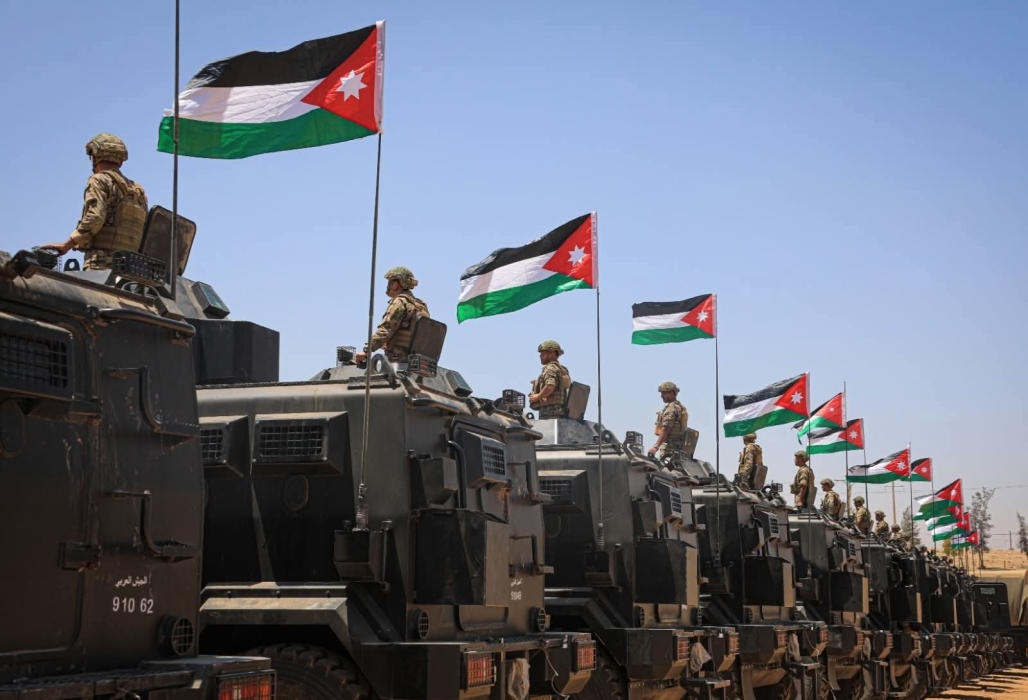 هنا الجيش…