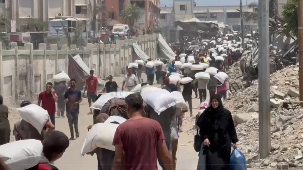 الهيئة الخيرية الأردنية تدخل 36 شاحنة تحمل 720 طن طحين إلى غزة