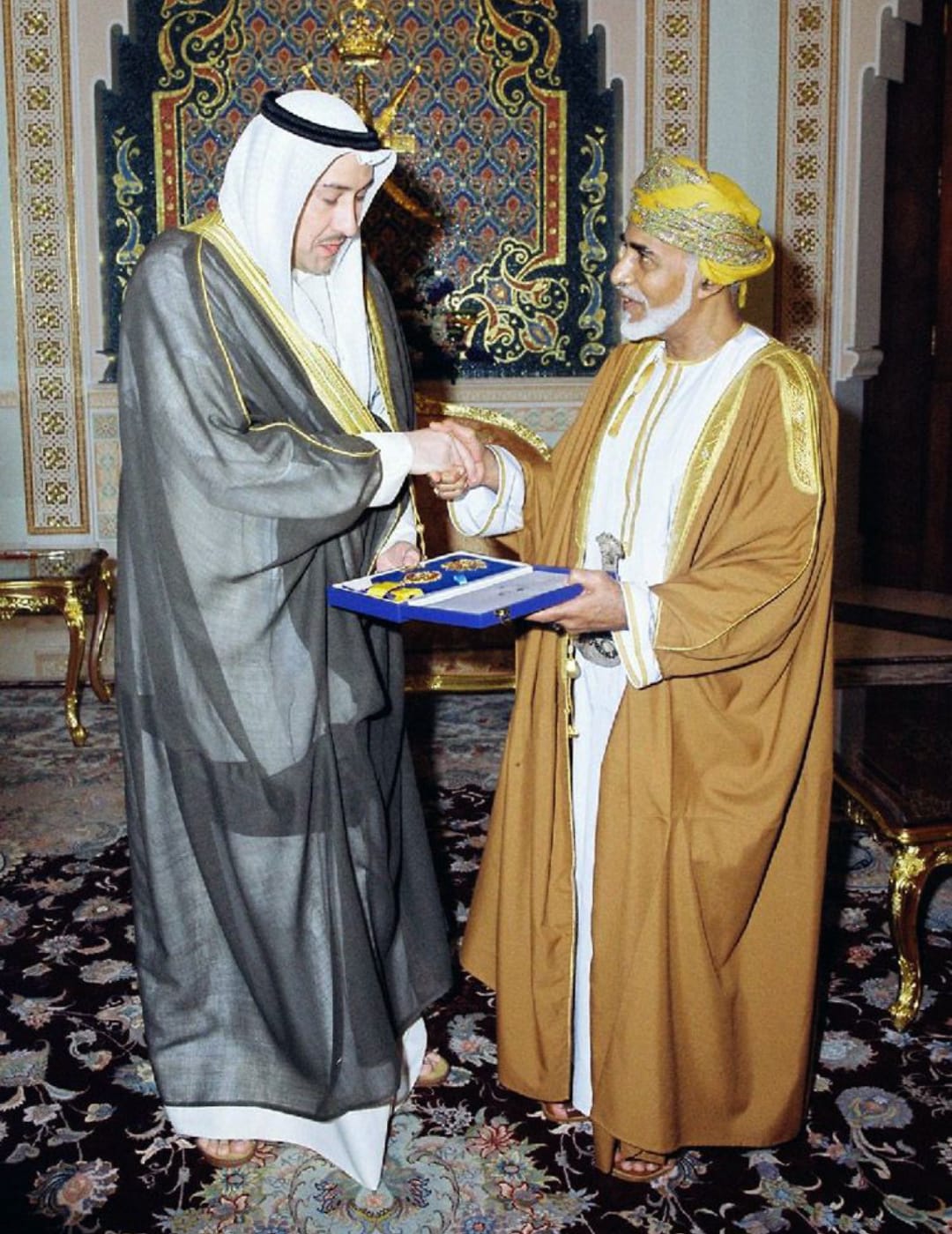 الشيخ فيصل الحمود المالك الصباح يستذكر مآثر السلطان قابوس في ذكرى توليه الحكم