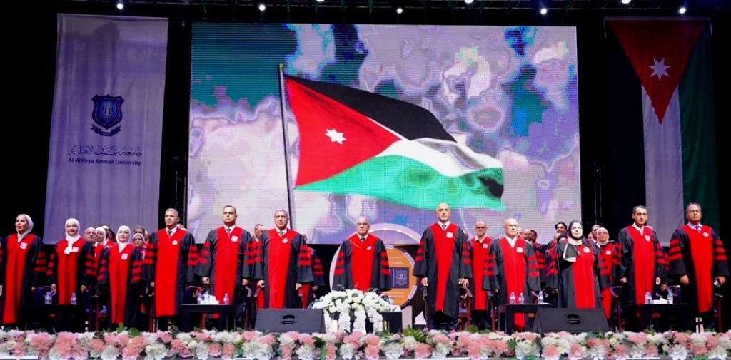 أ.د.حمدان يرعى احتفال عمان الاهلية لليوم الثاني بتخريج طلبة الفصل الثاني من الفوج 32 ...صور