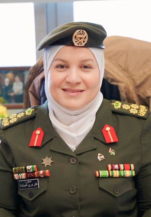 العميد الطبيب فاتن العوايشة... قامة طبية وعسكرية يُحتذى بها