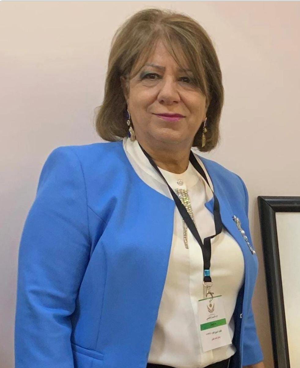 الخفش تكتب المؤرخ المتزن والمؤرخ الأهوج