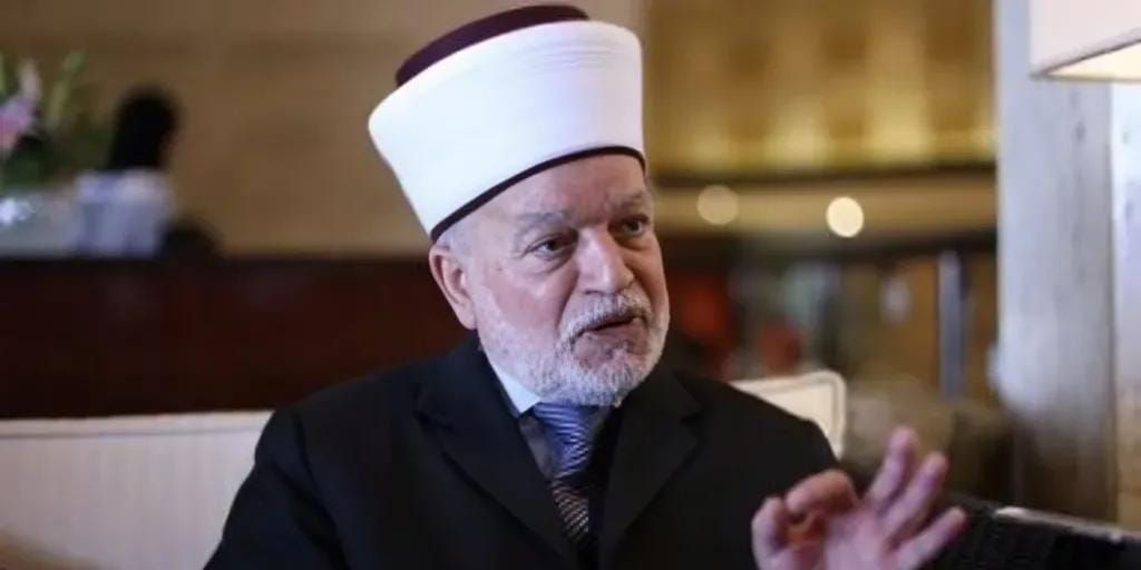 اعتقال مفتي القدس من المسجد الأقصى .. الاحتلال يصعّد إجراءاته بحق الرموز الدينية
