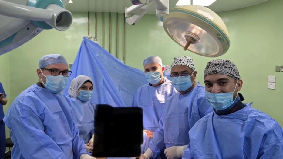 مستشفيات البشير تجري عملية نوعية في جراحة العظام