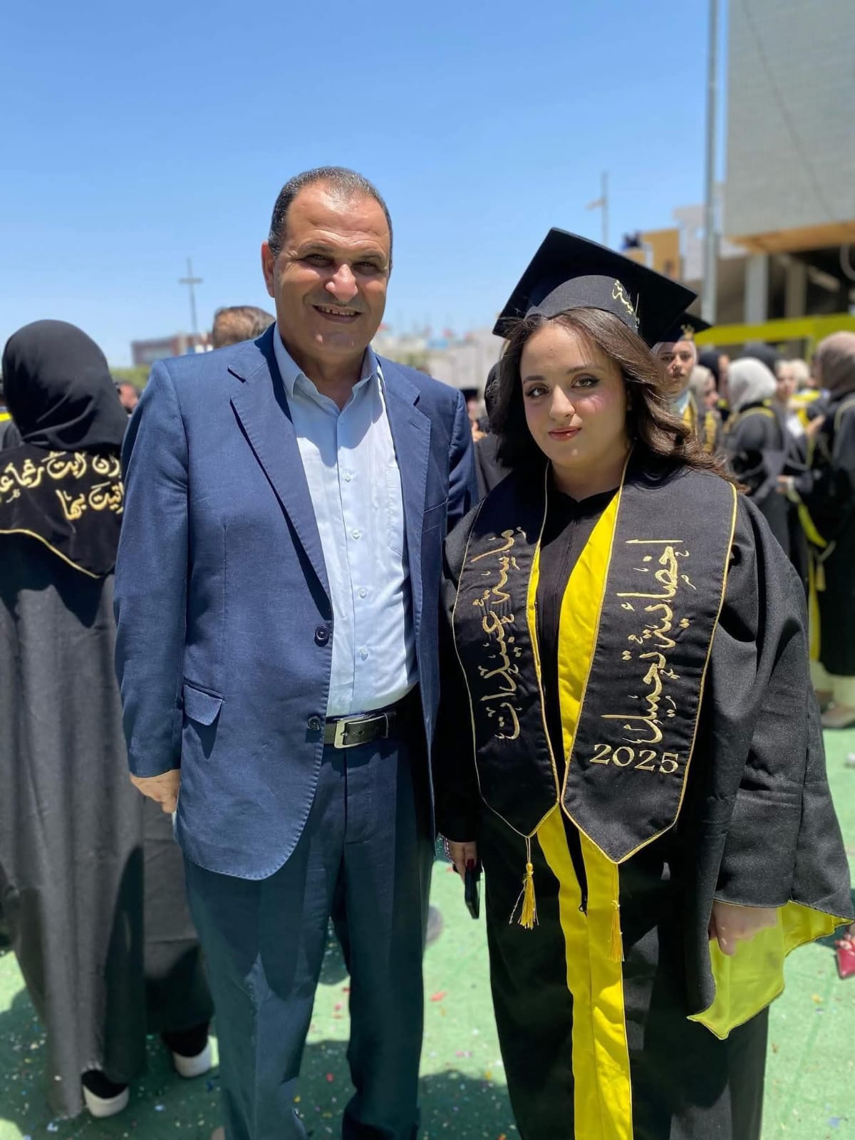 ماسة لؤي طالب عبيدات تنال درجة البكالوريوس في تخصص التجميل