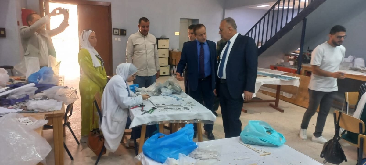 محافظ مادبا يزور معهد الفسيفساء ويطّلع على الإنجازات