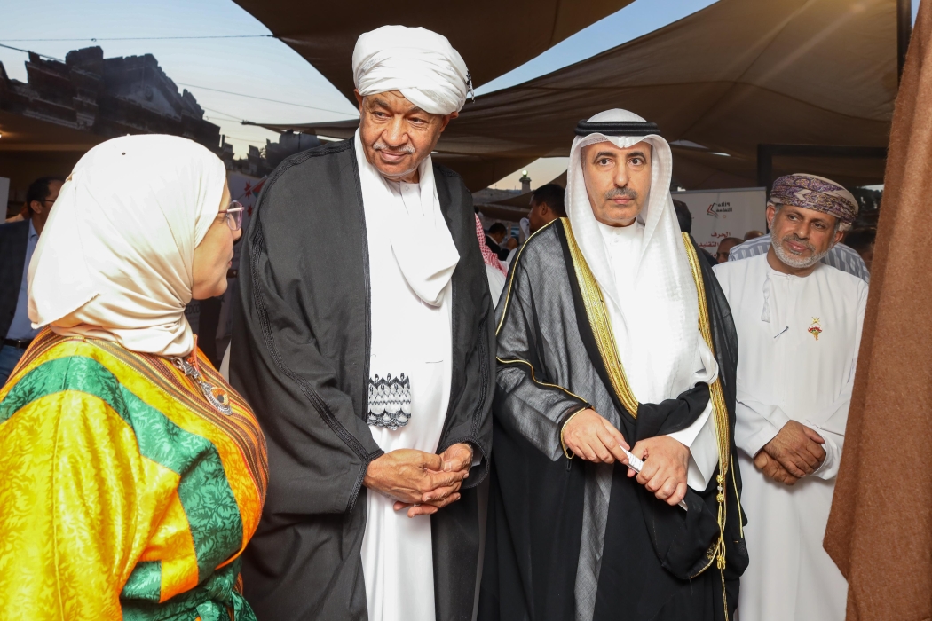 تلاقي الثقافات والحضارات العربية والعالمية في جناح السفارات بمهرجان جرش...صور