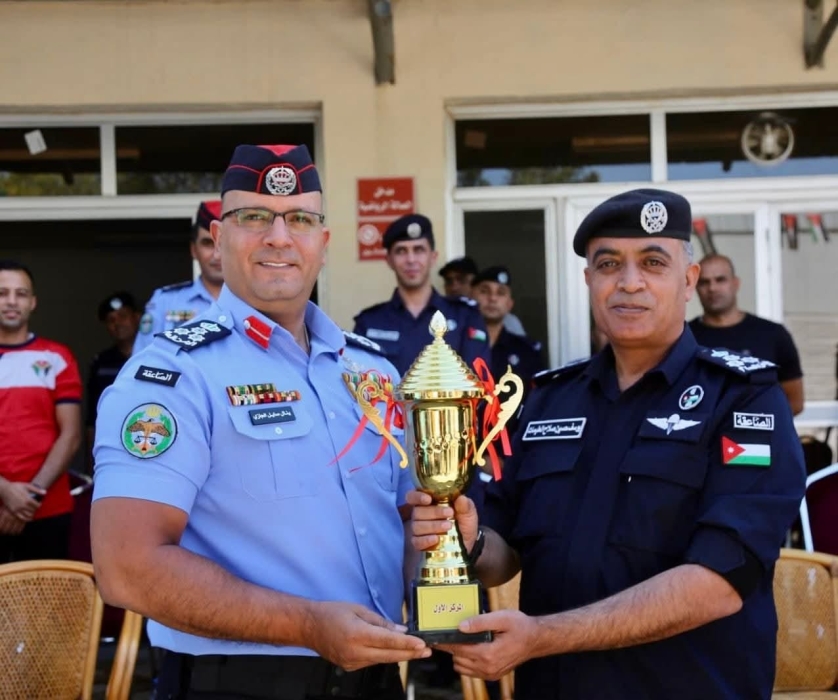 “الامن الدبلوماسي والدوائر بطلا لبطولة الامن العام السنوية لشد الحبل ...صور
