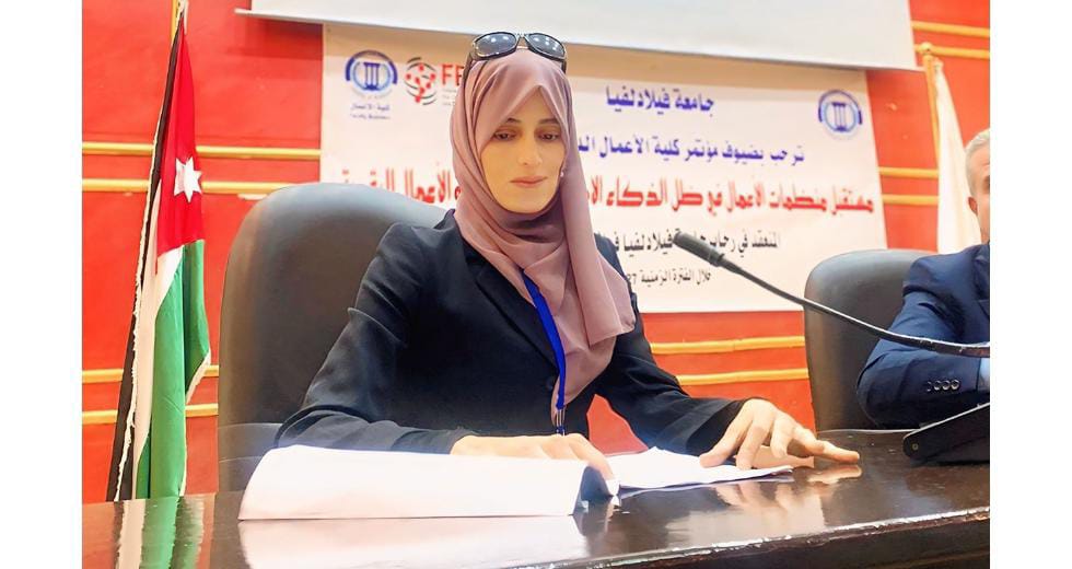 أبو زيد تكتب  لا يترك الموظفون وظائفهم بل يتركون مديريهم  النجاح  ما بين قائد يبني ومدير يهدم..