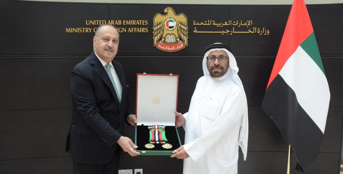 السفير الحباشنة يُمنح وسام الاستقلال من الطبقة الأولى تقديراً لجهوده الدبلوماسية في الإمارات