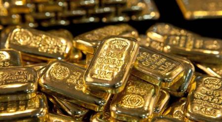 الذهب يتراجع عالميا بفعل صعود الدولار