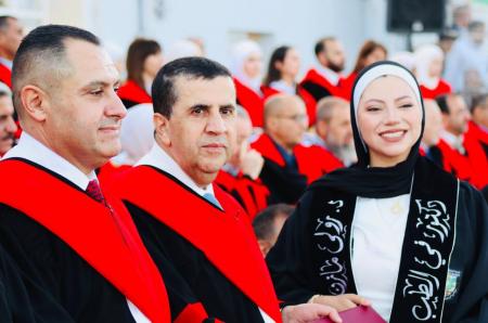 البلقاء التطبيقية تتوّج احتفالات تخريج فوج العلم بطلبة الطب والدراسات العليا