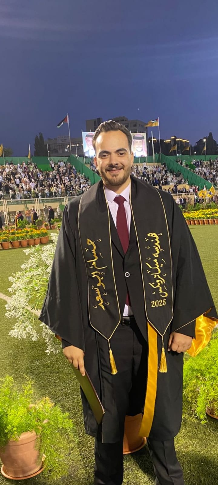 مبارك للمهندس حسام أبو سعد بمناسبة تخرجه من الجامعة الأردنية