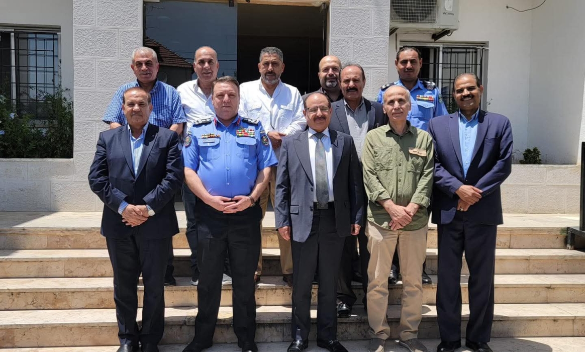 العميد الجراح يلتقي  متقاعدين عسكريين في شمال عمان