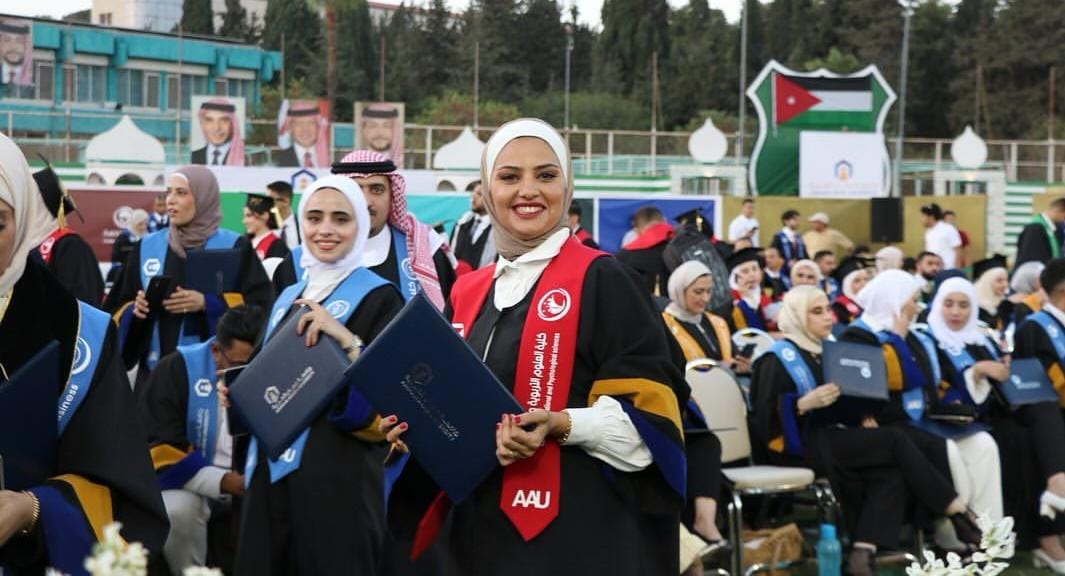 روان الأخرس تُحقق إنجازًا أكاديميًا في الإدارة التربوية