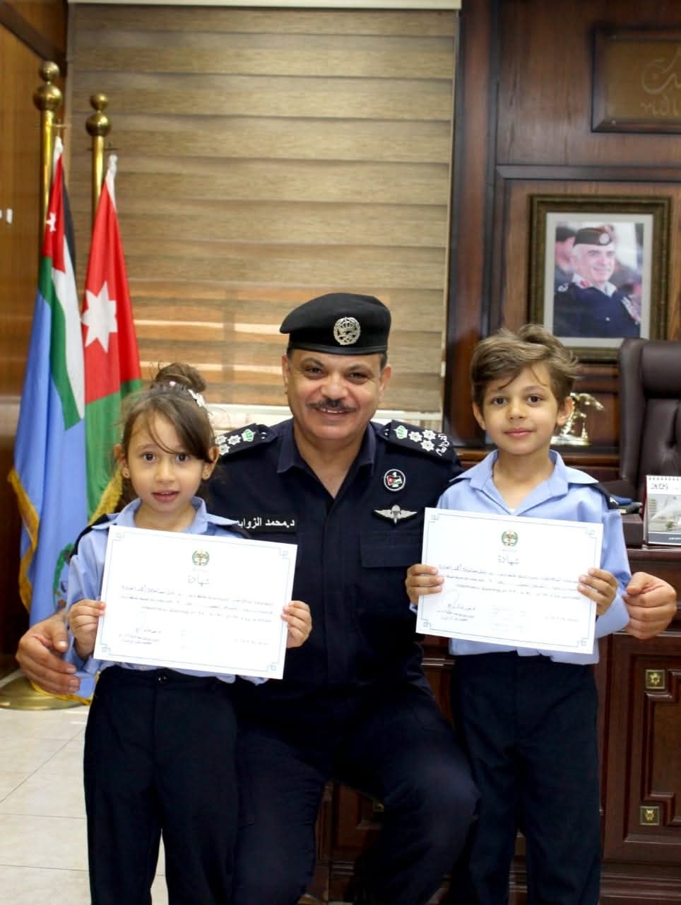 مدير شرطة إربد يُخرج المشاركين بدورة الشرطي الصغير ....صور