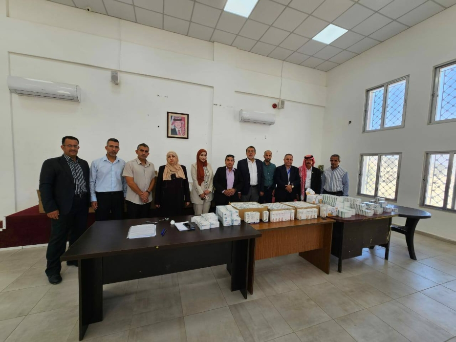 رئيس لجنة بلدية باب عمان يفتتح اليوم الطبي المجاني في مرصع ـ صور