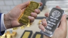 الذهب يتعافى من أدنى مستوى في شهر