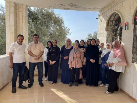 مديرية شباب محافظة إربد تطلق فعاليات معسكر التجارة الإلكترونية