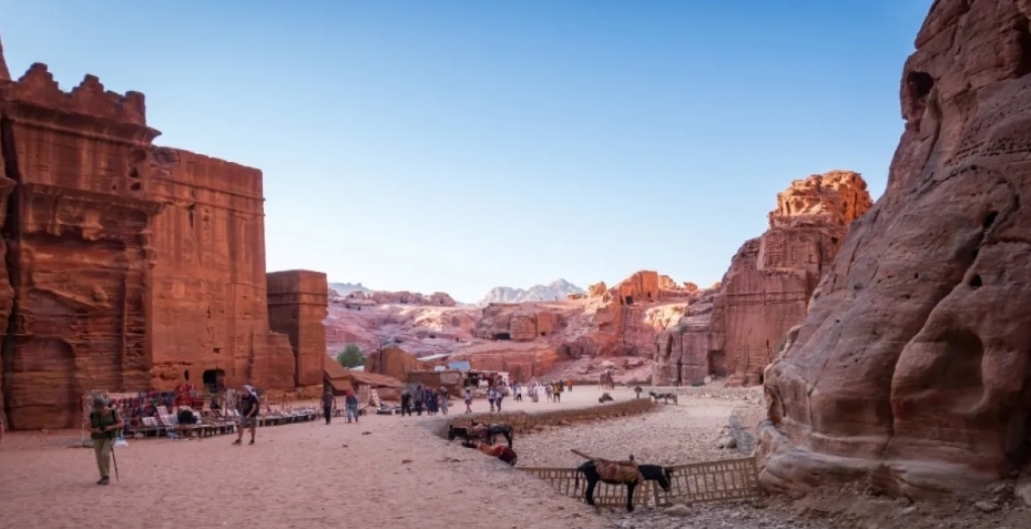 الأردن.. إغلاق 32 فندقًا في البترا وفقدان 700 وظيفة بسبب تراجع السياحة