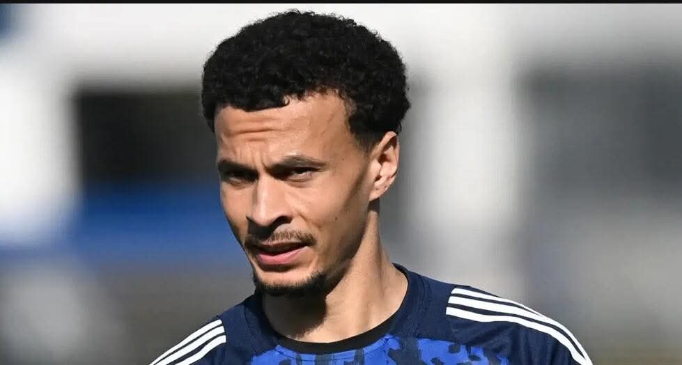 ديلي آلي يرفض الاعتزال