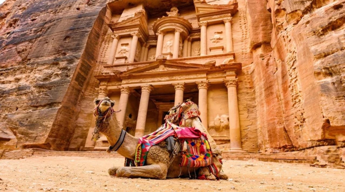 البريزات: فنادق مغلقة وتسريح مئات الموظفين في البترا بسبب تراجع السياحة
